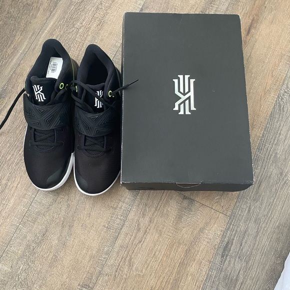 Kyrie flytrap3 - Picture 1 of 5